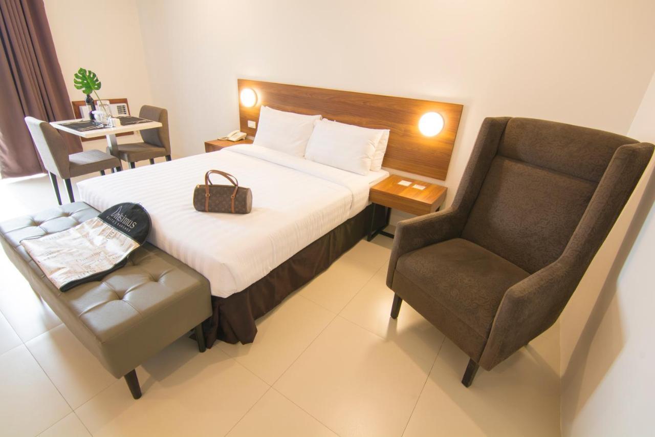 Mango Suites Cauayan Zewnętrze zdjęcie