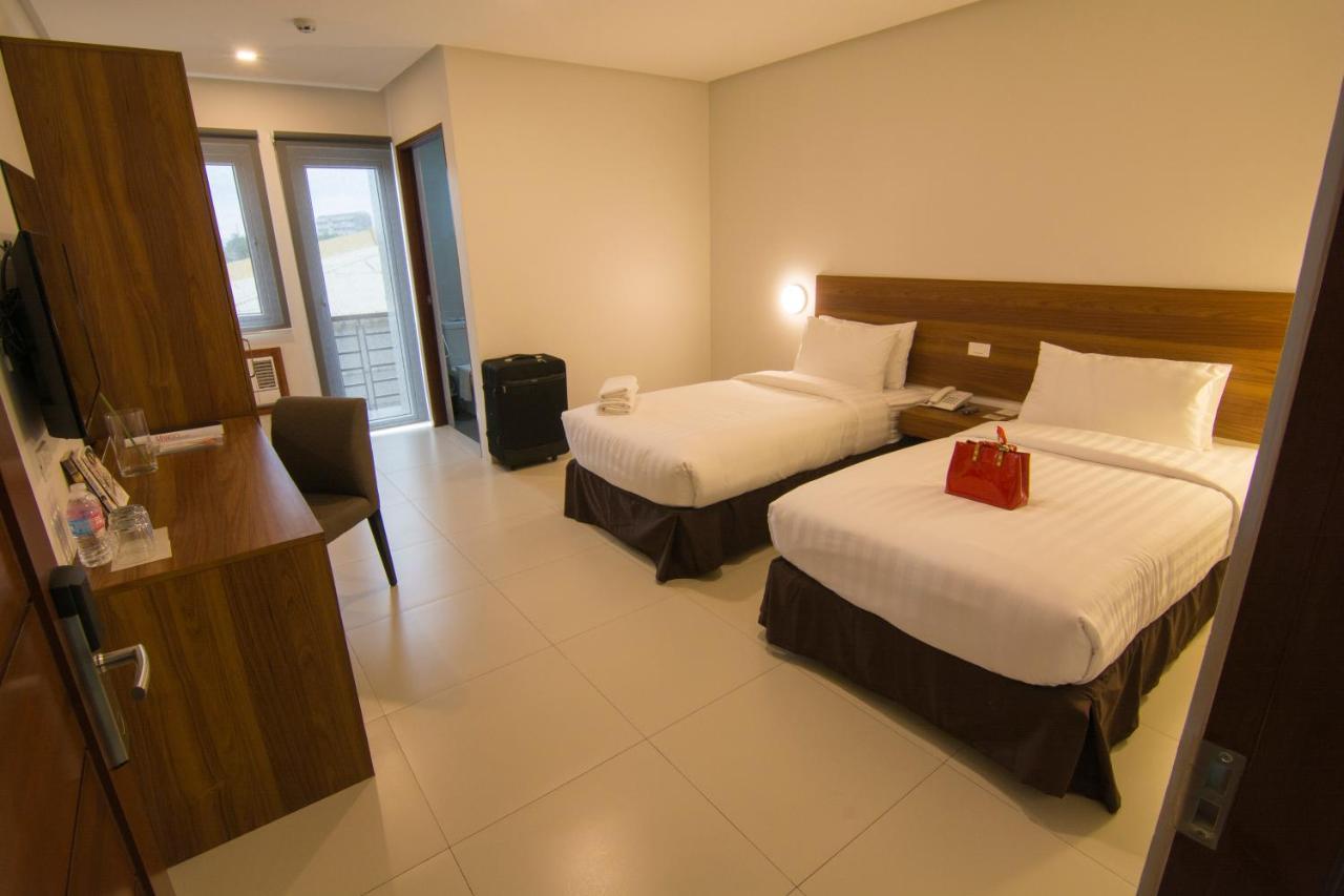 Mango Suites Cauayan Zewnętrze zdjęcie