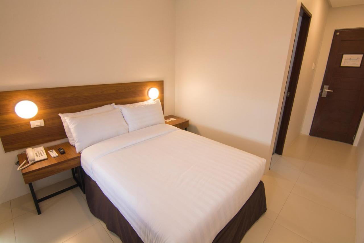 Mango Suites Cauayan Zewnętrze zdjęcie